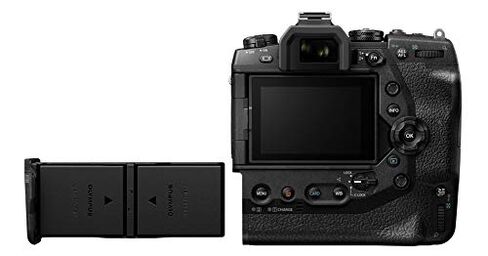 أوليمبوس OM-D E-M1X in Kuwait