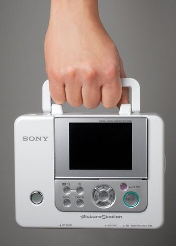 Sony Picture Station DPP-FP90 4x6 Photo Printer in Saudi Arabia