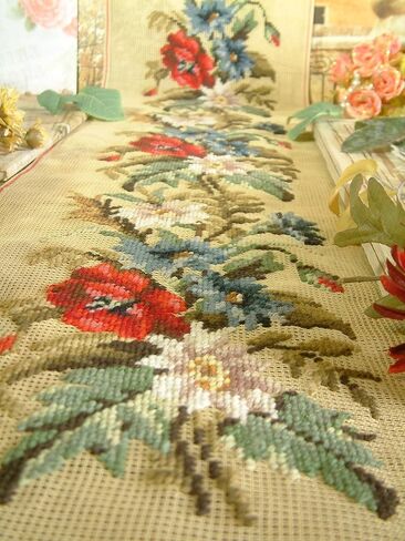 Fine Home Crafts Beautiful Red Blue White Daises Handmade Preworked Needlepoint Canvas in Kuwait