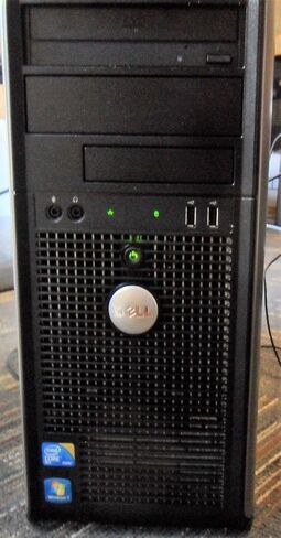 Dell Optiplex Windows 10 Home, Pentium Dual Core CPU E5400 @ 2.70 GHz, New 4 GB Memory, 160 GB HDD, DVD/CD ROM - (Certified Reconditioned) in Kuwait