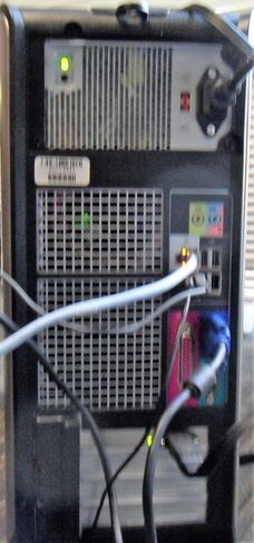 Dell Optiplex Windows 10 Home, Pentium Dual Core CPU E5400 @ 2.70 GHz, New 4 GB Memory, 160 GB HDD, DVD/CD ROM - (Certified Reconditioned) in Kuwait