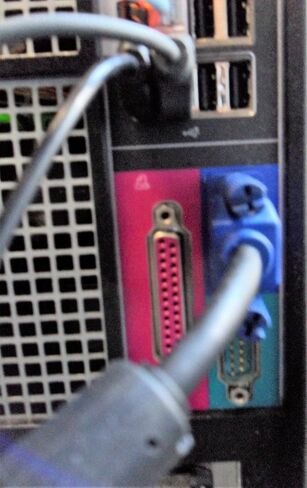Dell Optiplex Windows 10 Home, Pentium Dual Core CPU E5400 @ 2.70 GHz, New 4 GB Memory, 160 GB HDD, DVD/CD ROM - (Certified Reconditioned) in Kuwait