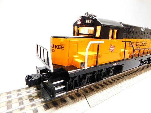 Lionel Milwaukee Road LIONCHIEF Plus 2.0 GP20 Diesel Locomotive Engine #962 O Gauge in Saudi Arabia