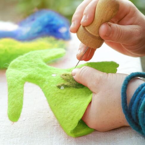 8 Colors 160g Needle Felting Wool Colorful Wool Roving Beautiful Roving Wool Nature Wool Roving Yarn Handmade Sheep Wool Needle Felting Color Wool Sets for Felting DIY Craft (Green Series) in Saudi Arabia