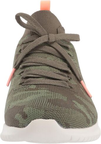 حذاء رياضي Skechers Ultra Flex-Wild Pursue للنساء in Kuwait