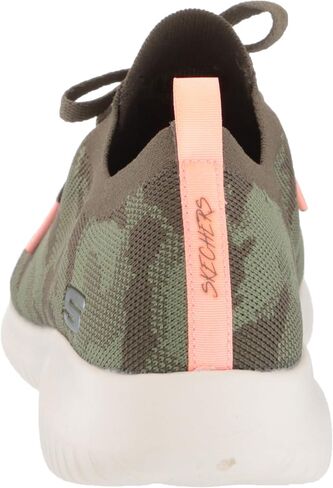 حذاء رياضي Skechers Ultra Flex-Wild Pursue للنساء in Kuwait