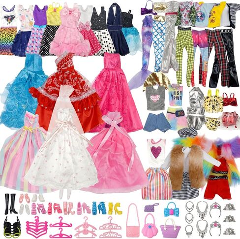 60 قطعة من ملابس واكسسوارات الدمى مقاس 11.5 انش بما في ذلك فساتين الزفاف والفساتين الأنيقة والبلايز والسراويل والبكيني وحذاء السباحة وشماعات الاحذية والقلائد والتاج والكريسماس للبنات بعمر 6-12 سنة in Kuwait