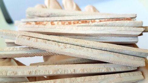 Edible Red Slate Pencils/Red Slate Bars Pencils/Natural Limestone Slate Chalk Pencils/Earthy Goodies Edible Thin Slate Chalk Pencils (Pack Of 75) (500 grms) in Kuwait
