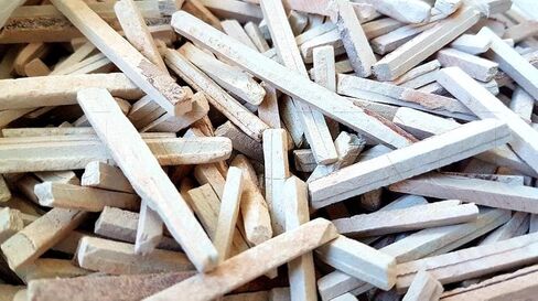 Edible Red Slate Pencils/Red Slate Bars Pencils/Natural Limestone Slate Chalk Pencils/Earthy Goodies Edible Thin Slate Chalk Pencils (Pack Of 75) (500 grms) in Kuwait