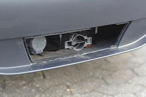 Tesla Model Y Hitch Cover Removal: Durable Pry Bar Set and Removal Tools for Tesla Model Y - Safely Remove and Protect Your Car's Surface! - Made in Denmark (2 Pack) in Saudi Arabia