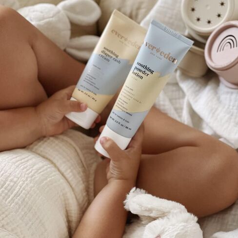 غسول مسحوق مهدئ من Evereden، 3.0 أونصة سائلة | العناية بحفاضات الأطفال النظيفة وغير المعطرة | كريم طبيعي ونباتي إلى مسحوق | بودرة أطفال سائلة غير سامة وخالية من العطور in Kuwait