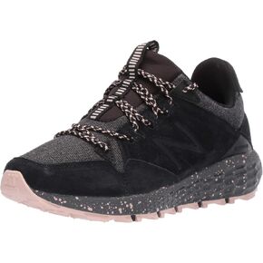 حذاء ركض New Balance حريمي من الإسفنج المنعش والمُغناطيس/الفاوانيا in Saudi Arabia