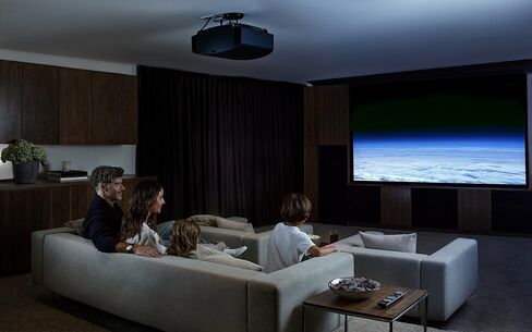 Sony VPLVW365ES 3D 4K SXRD 1500 Lumen Projector in Saudi Arabia