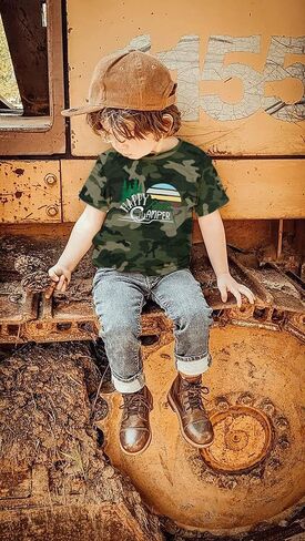 تي شيرت Happy Camper للأطفال الصغار، تي شيرت مضحك لطيف للتخييم في الهواء الطلق، تي شيرت برسوم جرافيك للجنسين بأكمام قصيرة للمشي لمسافات طويلة in Saudi Arabia