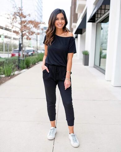 بدلة قفز نسائية فضفاضة بدون أكتاف من PRETTYGARDEN، خصر مطاطي طويل قابل للتمدد in Kuwait