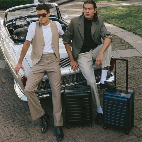 حقيبة سفر LEVEL8 Road Runner مقاس 20 بوصة مع مقصورة أمامية، حقيبة بعجلات، حقيبة سفر ذات هيكل صلب، حقيبة سفر دوارة خفيفة الوزن، أقفال TSA - أزرق داكن in Kuwait