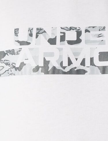 Under Armour Men's Camo Chest Stripe Short-Sleeve T-Shirt in Saudi Arabia