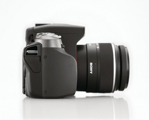 Sony Alpha A330L 10.2 MP Digital SLR Camera with Super SteadyShot INSIDE Image Stabilization and 18-55mm Lens in Saudi Arabia