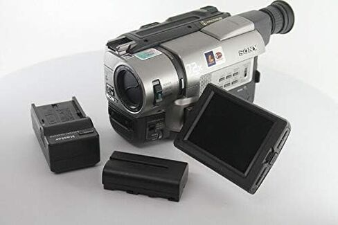 Sony CCD-TRV85 Hi8 8mm Hi-Fi Stereo Video Camera Handycam with 3.5" LCD in Kuwait