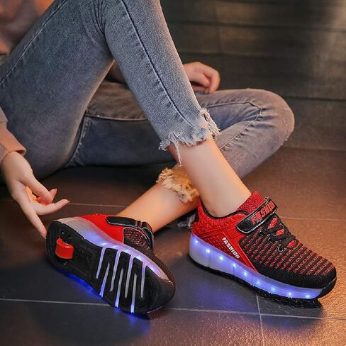 أحذية Nsasy Kids Roller أحذية رياضية للأولاد والبنات مع عجلات تصبح حذاء رياضي مزود بإضاءة LED لعيد الميلاد وأعياد الميلاد للأطفال in Kuwait