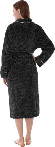 PAVILIA Women Plush Fleece Robe, Soft Textured Bathrobe, Lady Cozy Spa Long Robe in Kuwait