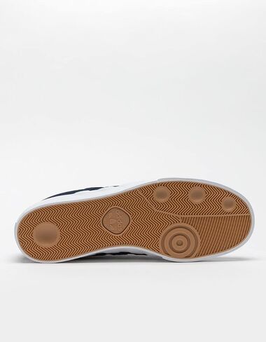 adidas Originals mens Seeley Xt in Saudi Arabia