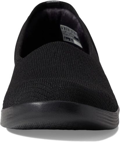 حذاء لوفر مسطح للنساء من Skechers أثناء التنقل in Kuwait