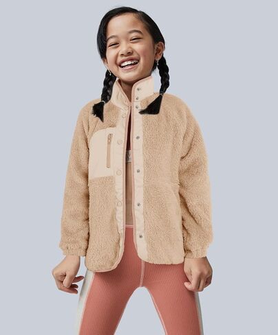 سترة صوفية خفيفة الوزن للفتيات من Geckatte بأزرار لأعلى معطف شيربا ناعم للخروج مع جيوب للربيع والشتاء 5-14 سنة in Kuwait