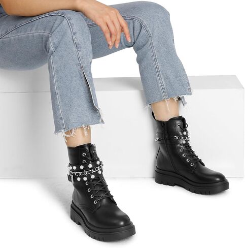 أحذية DREAM PAIRS النسائية ذات المنصة العصرية القتالية بأربطة ونعل طويل للكاحل من Goth in Saudi Arabia