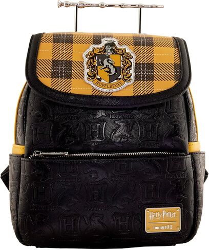 Loungefly Harry Potter: مجموعة دبابيس مدرسة هوجورتس للسحر والشعوذة مكونة من 4 قطع، حصريًا لأمازون in Saudi Arabia