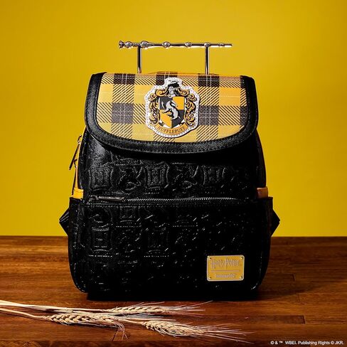Loungefly Harry Potter: مجموعة دبابيس مدرسة هوجورتس للسحر والشعوذة مكونة من 4 قطع، حصريًا لأمازون in Saudi Arabia