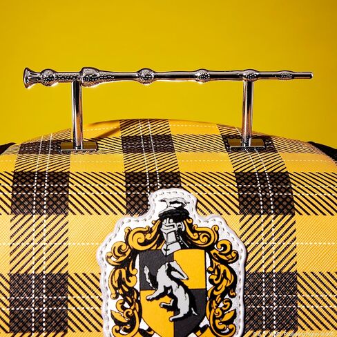 Loungefly Harry Potter: مجموعة دبابيس مدرسة هوجورتس للسحر والشعوذة مكونة من 4 قطع، حصريًا لأمازون in Saudi Arabia