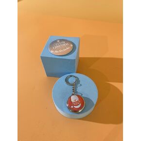 300 مجموعة Pinback + 50 مجموعة أزرار سلسلة المفاتيح + آلة صنع الأزرار 3 أحجام in Kuwait