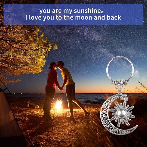 سلسلة مفاتيح الشمس والقمر، أحبك إلى القمر وهدايا الظهر، هدايا عيد ميلاد للشباب والشابات، مع تغليف الهدايا in Kuwait