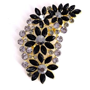 LAXPICOL Vintage Austrian Crystal Flower Leaf Bouquet Clusters Large Big Brooch Pin For Women Gold Tone in Kuwait