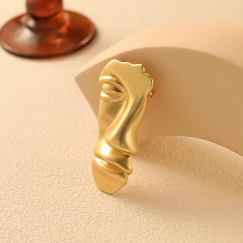 Yumikoo Golden Figure Face Mask Brooch - Vintage Minimalist Metal Brooches Women Men, Gold,Golden in Saudi Arabia