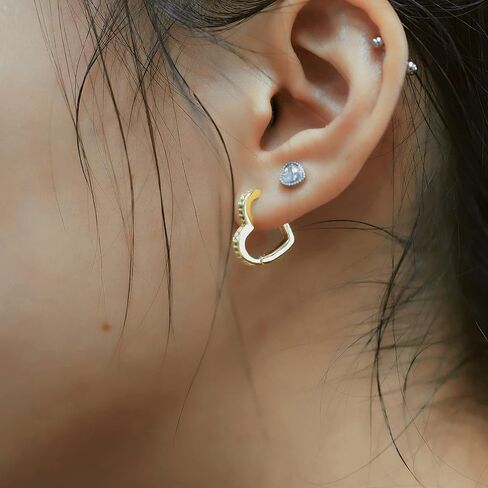 Lancharmed أقراط على شكل قلب صغير للفتيات لا تسبب الحساسية خفيفة الوزن 925 من الفضة الإسترليني CZ Love Huggie Hoop حلق هدية مجوهرات in Kuwait