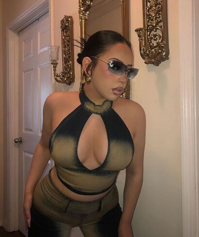 نظارات شمسية مستطيلة Y2k للنساء، نظارات شمسية عصرية بدون إطار كلاسيكية مربعة الشكل in Kuwait