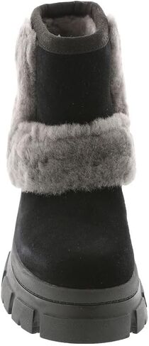 حذاء Brooklyn Sunburst الأنيق للنساء من UGG in Kuwait