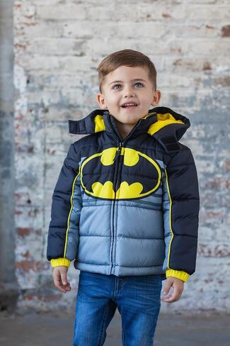 سترة منتفخة بسحاب من DC Comics Justice League Superman Batman للأطفال الصغار إلى الأطفال الكبار in Saudi Arabia