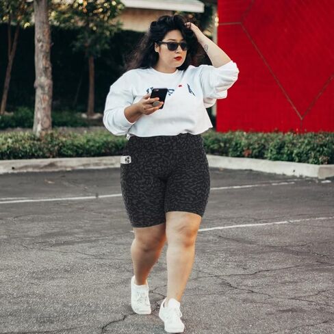 MOREFEEL Plus Size 8" Biker Shorts with Pockets for Women – High Waisted Tummy Control Black Yoga Shorts (XL-4XL) in Kuwait