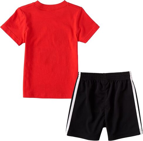 مجموعة تي شيرت جرافيك للأولاد الصغار من أديداس in Kuwait