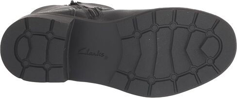 حذاء Clarks النسائي Hearth Cross لمنتصف الساق in Kuwait