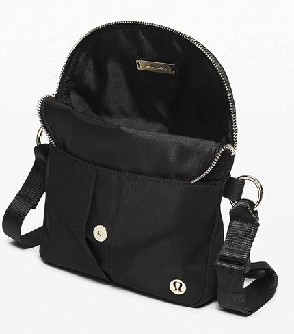 حقيبة مايكرو من لولوليمون للاحتفالات الليلية in Kuwait