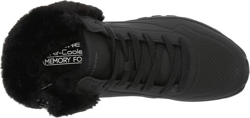 حذاء رياضي نسائي من Skechers in Kuwait