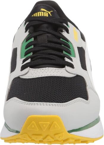 حذاء رياضي للرجال من PUMA R78 FUTR, أحمر وأبيض, Medium in Kuwait