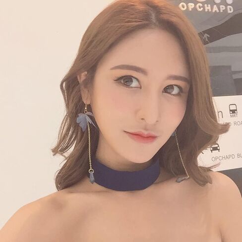 Temperament Long Butterfly Chain Tassel Drop Dangle Earrings for Women Asymmetric Butterfly Pearl Circle Pendants Earrings for Girls Colored Tulle Butterfly Wings Earrings in Kuwait