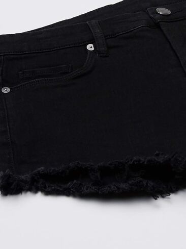 [BLANKNYC] Womens Pockets, Style, & Luxury Clothing Denim Jean Shorts with Pockets Always in Style Fashionable Comfortable in Kuwait