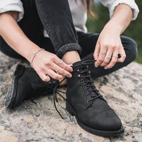 حذاء برقبة طويلة للسيدات من شركة Thursday Boot Company بمقدمة كاب كابتن للكاحل in Kuwait