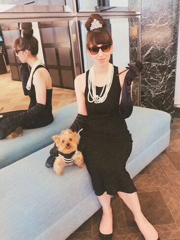 Audrey in a Bag Premium Iconic Holly Black Dress Complete Costume Set in Cotton Inspired by Old Hollywood Movies in Kuwait